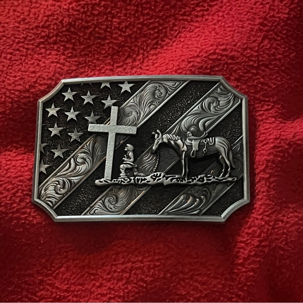 Silver Western Belt Buckle with Cross and Horse Design